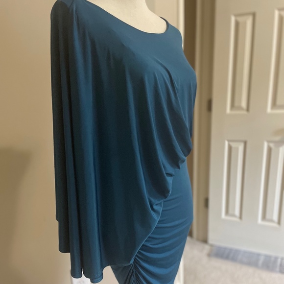 Jun & Min Elegant One Shoulder Dress - Picture 1 of 8